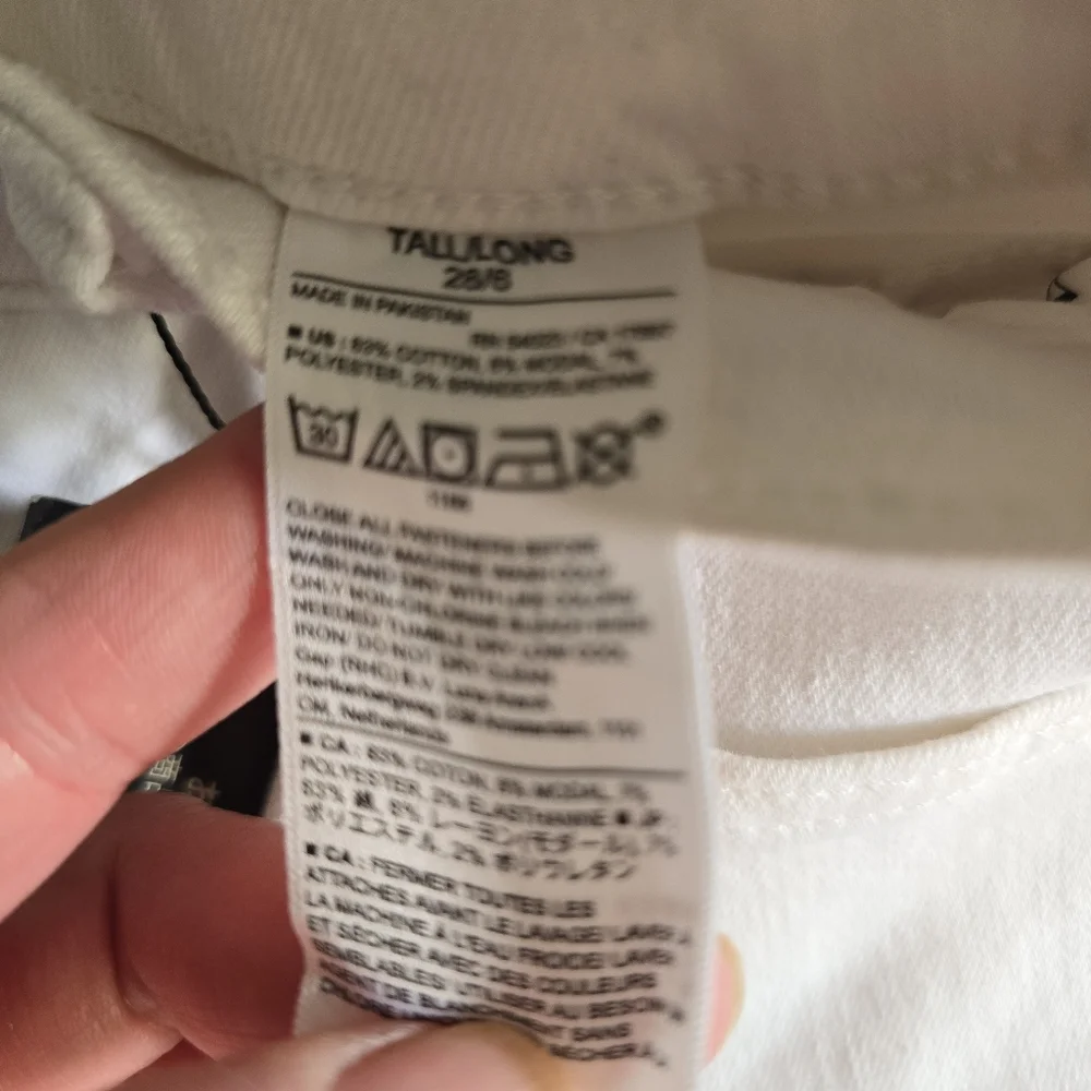 Banana Republic High-Rise Slim Jeans — NWT Pure White Tall 28/6 - Picture 7 of 8